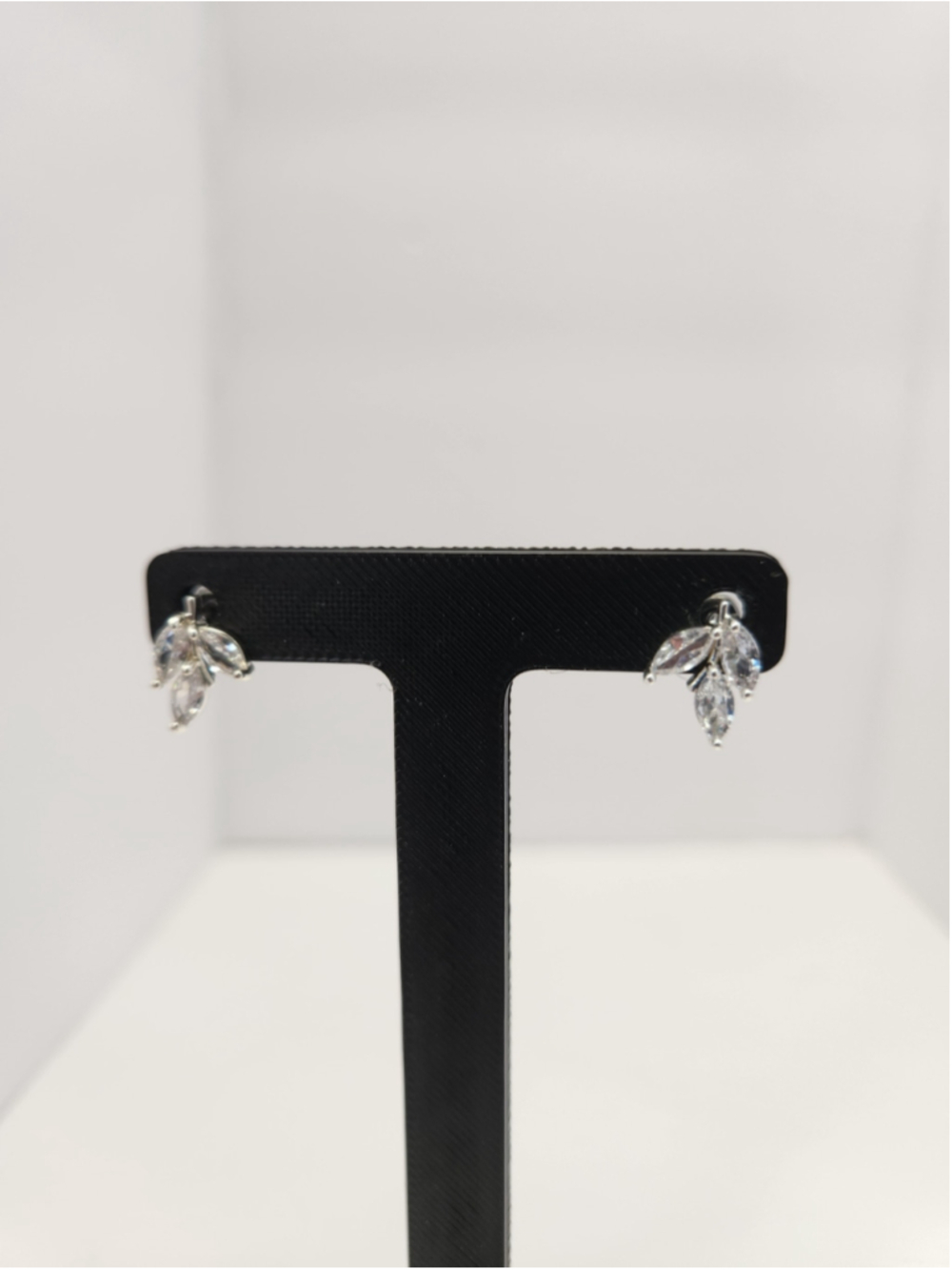 Express Silver Leaf Stud Earrings sterling silver marquise cut - Picture 3 of 7
